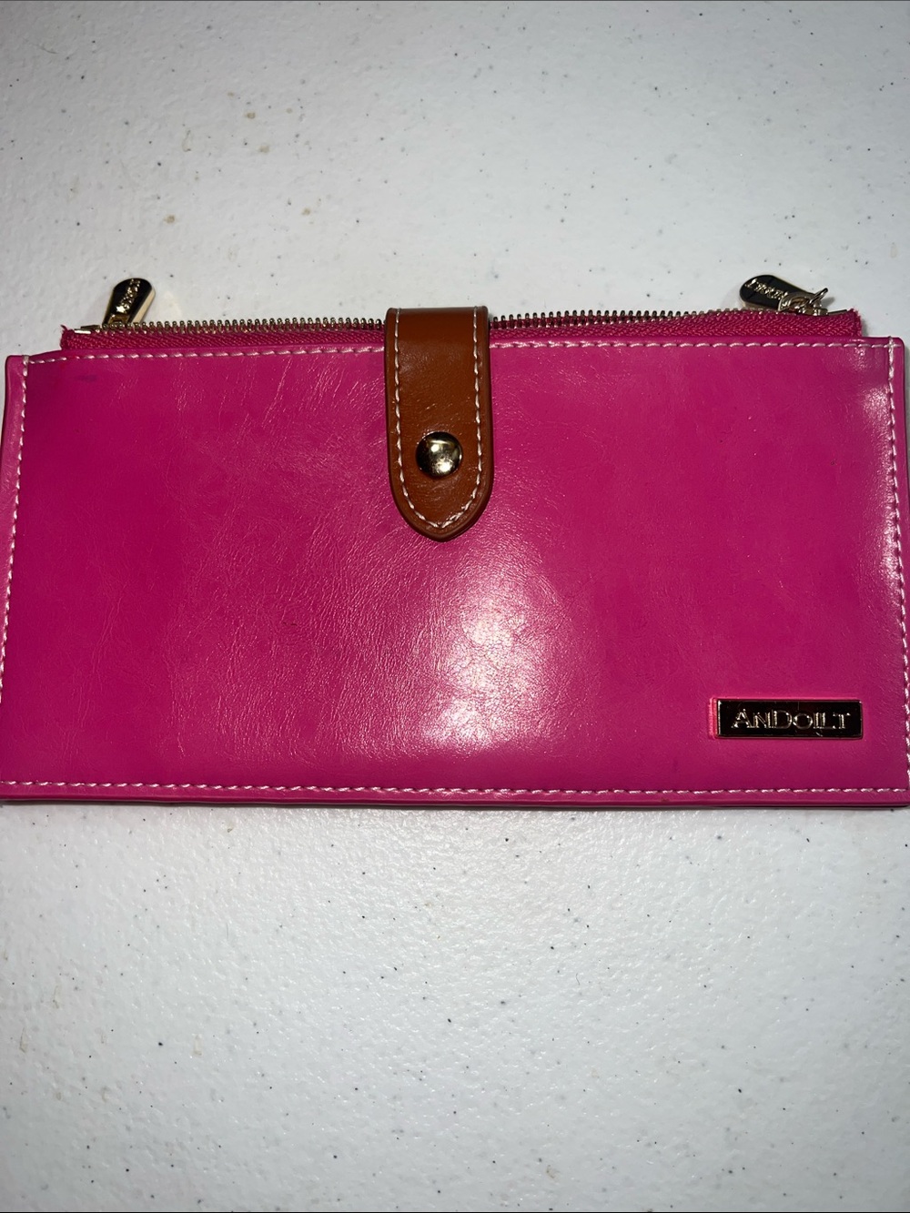 Andoilt Pink Leather Zip-Top Women's Wallet